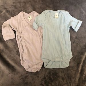 Kate Quinn onesies 3-6m